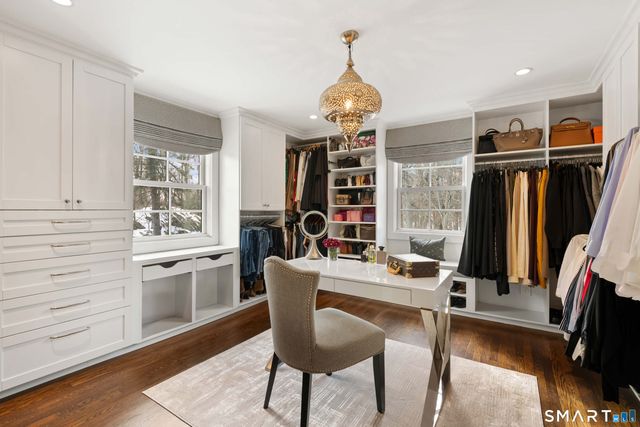 29 Hunting Ridge Road, Greenwich, CT 06831