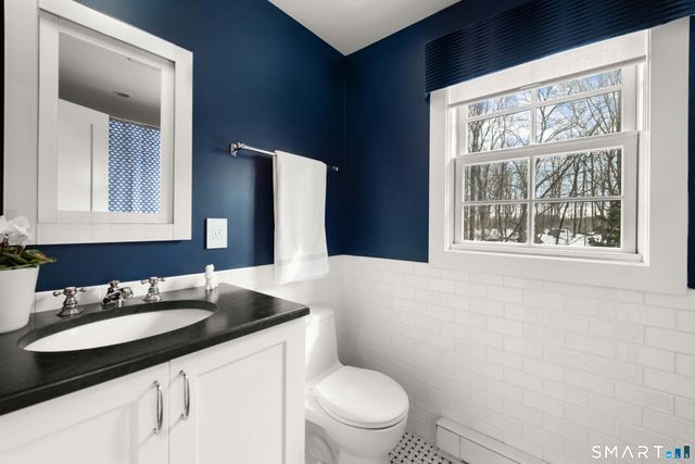 29 Hunting Ridge Road, Greenwich, CT 06831