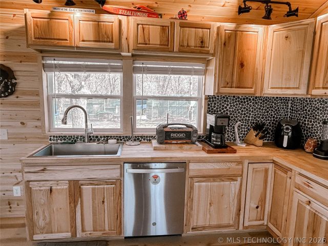 121780 S 4109 Road, Eufaula, OK 74432