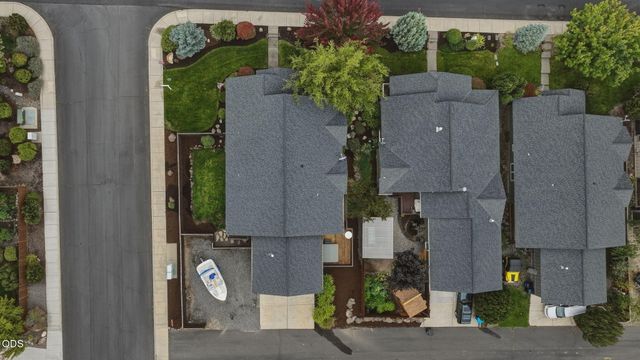 4105 SW Salmon Avenue, Redmond, OR 97756