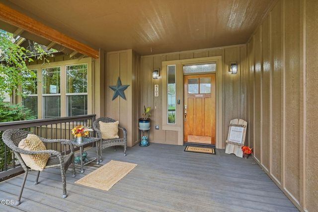 4105 SW Salmon Avenue, Redmond, OR 97756