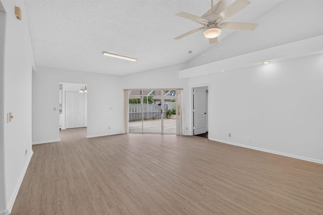 9621 BOCA GARDENS Circle N C, Boca Raton, FL 33496