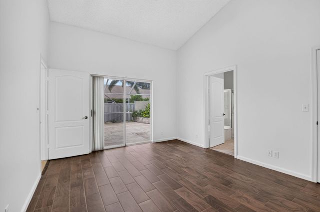 9621 BOCA GARDENS Circle N C, Boca Raton, FL 33496