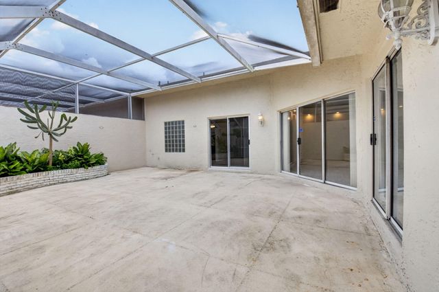 9621 BOCA GARDENS Circle N C, Boca Raton, FL 33496