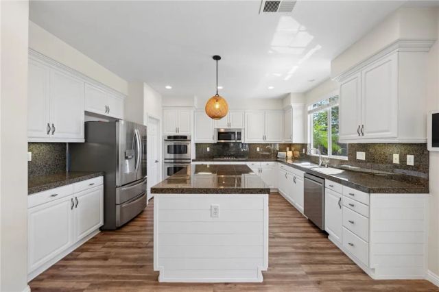 35519 Iceplant LN, Murrieta, CA 92562