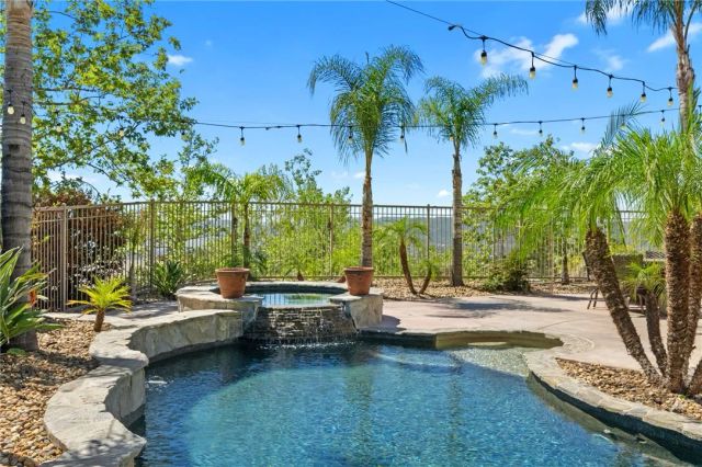 35519 Iceplant LN, Murrieta, CA 92562
