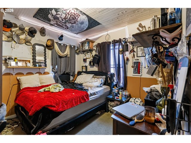 303 22ND Ave, Longview, WA 98632