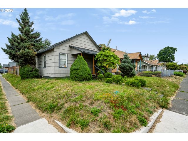 303 22ND Ave, Longview, WA 98632