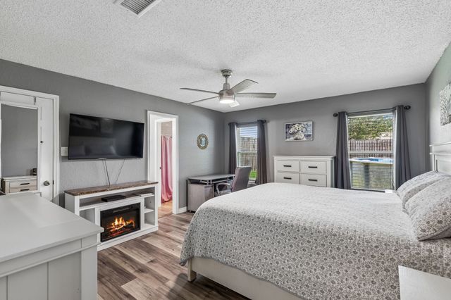 6417 Loma Vista Drive, Watauga, TX 76148
