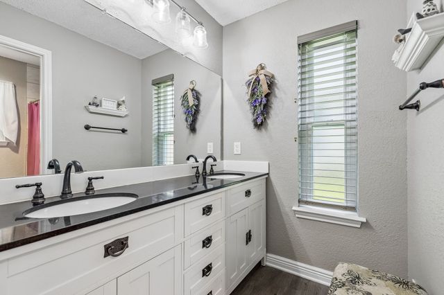 6417 Loma Vista Drive, Watauga, TX 76148