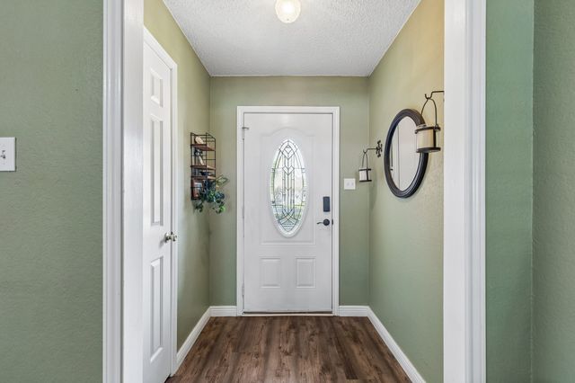 6417 Loma Vista Drive, Watauga, TX 76148