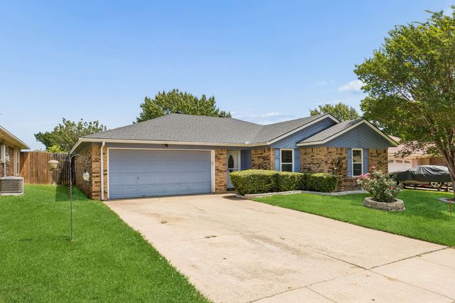 6417 Loma Vista Drive, Watauga, TX 76148