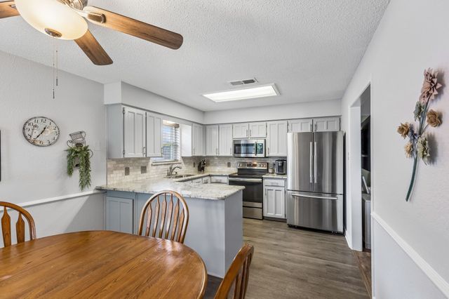 6417 Loma Vista Drive, Watauga, TX 76148