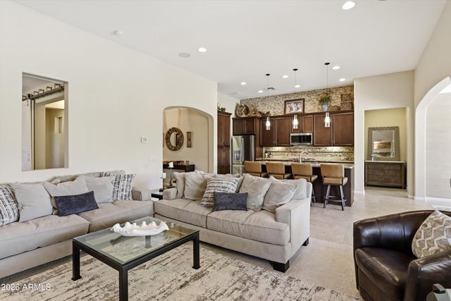 16383 W SHEILA Lane, Goodyear, AZ 85395
