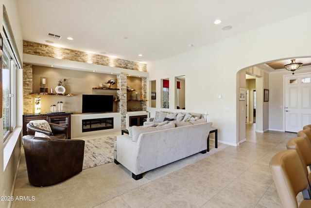 16383 W SHEILA Lane, Goodyear, AZ 85395