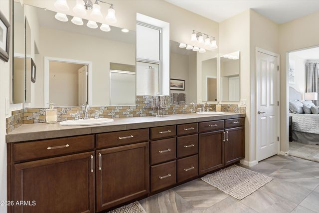 16383 W SHEILA Lane, Goodyear, AZ 85395