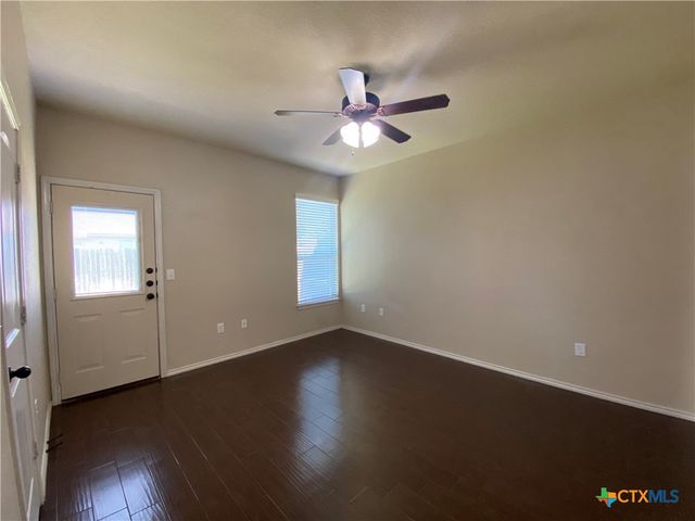 688 Creekside Circle, New Braunfels, TX 78130