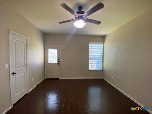 688 Creekside Circle, New Braunfels, TX 78130