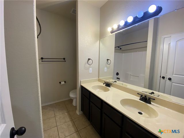 688 Creekside Circle, New Braunfels, TX 78130