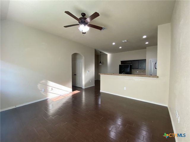 688 Creekside Circle, New Braunfels, TX 78130