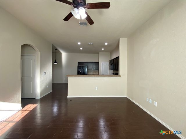 688 Creekside Circle, New Braunfels, TX 78130