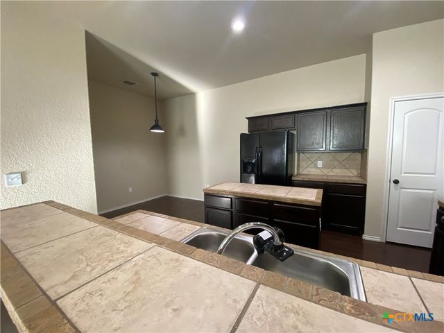 688 Creekside Circle, New Braunfels, TX 78130