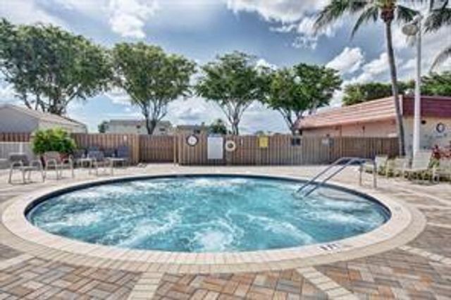 766 Normandy P 766, Delray Beach, FL 33484