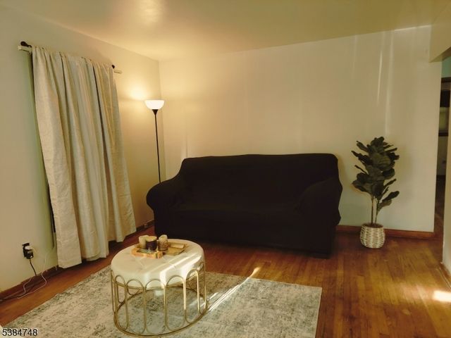 276 E Stearns St, Rahway City, NJ 07065