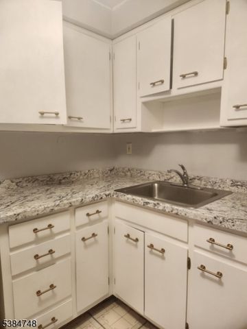 276 E Stearns St, Rahway City, NJ 07065