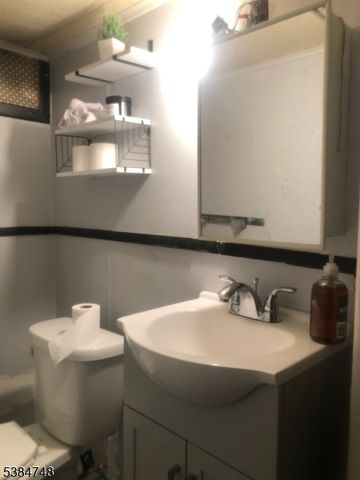 276 E Stearns St, Rahway City, NJ 07065