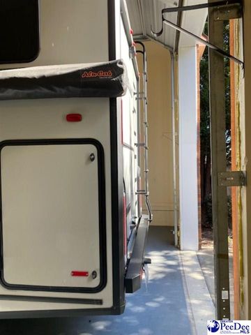 2028 Damon Dr, Florence, SC 29505