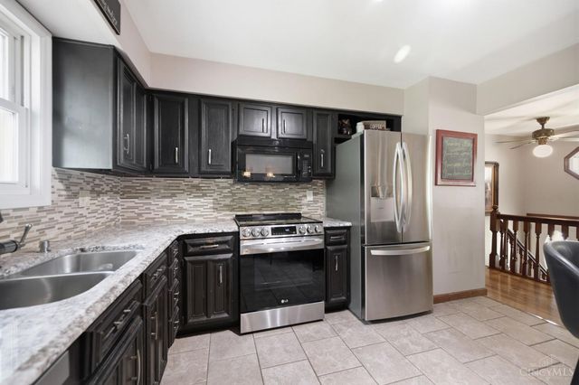404 Holland Drive, Trenton, OH 45067