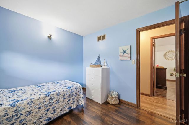 404 Holland Drive, Trenton, OH 45067