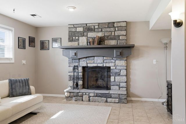 404 Holland Drive, Trenton, OH 45067
