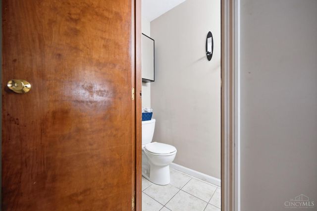 404 Holland Drive, Trenton, OH 45067