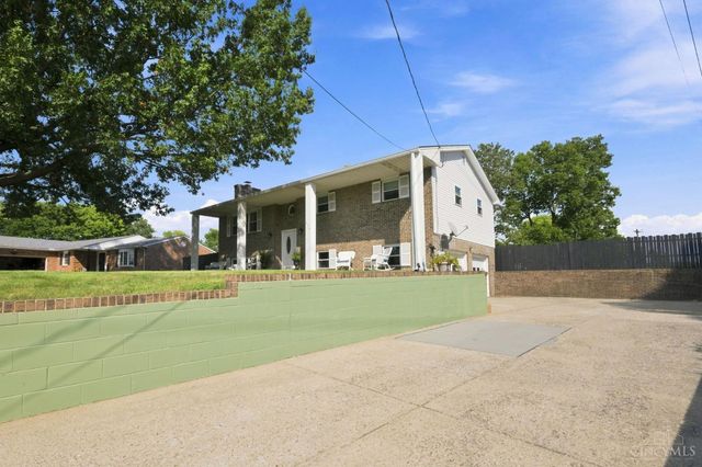 404 Holland Drive, Trenton, OH 45067