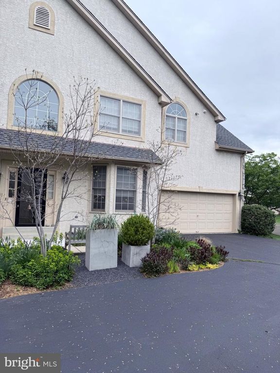1241 CARNIGAN CT, Ambler, PA 19002