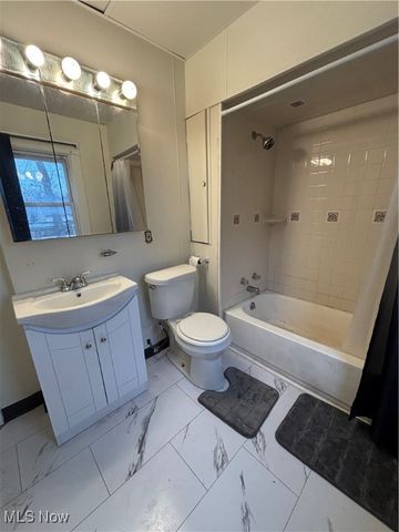 9535 Nelson Avenue, Cleveland, OH 44105