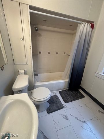 9535 Nelson Avenue, Cleveland, OH 44105