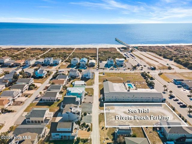 515 Fairway Drive W, Sunset Beach, NC 28468