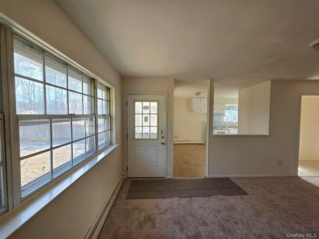 189 Grand Avenue, Shirley, NY 11967