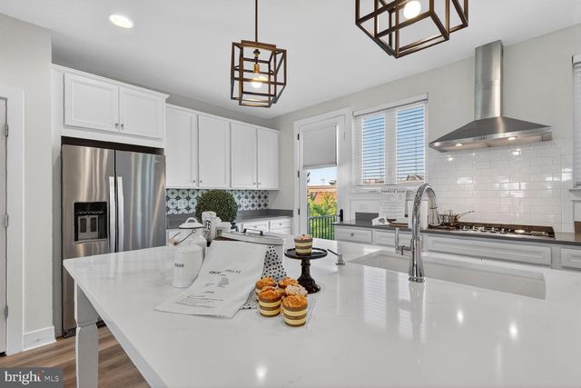 42348 ZENITH TER, Brambleton, VA 20148