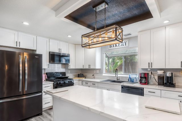 8526 Thornbury Dr, Antelope, CA 95843