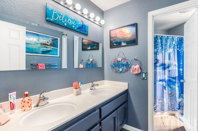 8526 Thornbury Dr, Antelope, CA 95843