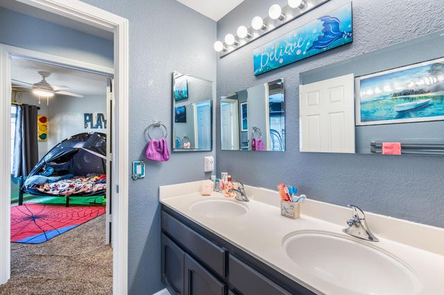 8526 Thornbury Dr, Antelope, CA 95843