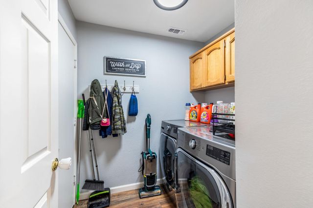 8526 Thornbury Dr, Antelope, CA 95843