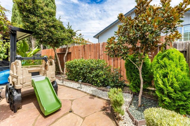 8526 Thornbury Dr, Antelope, CA 95843