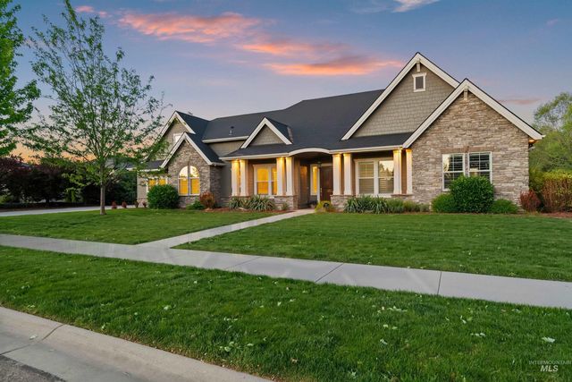 1102 N Lionbridge Ave, Eagle, ID 83616