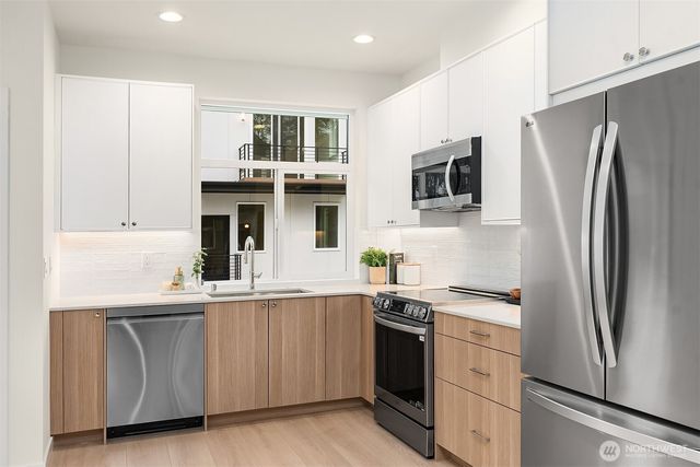 10835 11th Avenue NE, Seattle, WA 98125