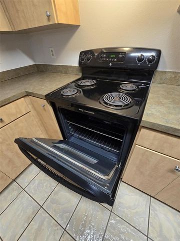 2412 W FIG STREET 2, Tampa, FL 33609